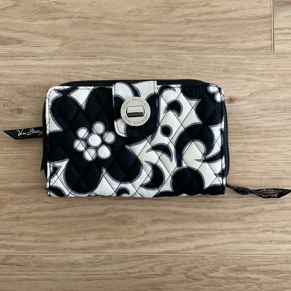 New Vera Bradley turn lock wallet - floral - Picture 1 of 5